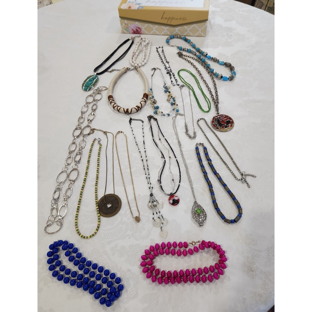 Jewelry Lot 20 Necklaces And Keepsake Box